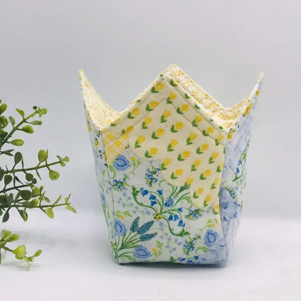 Microwave Pint Size Cozy, Reversible, Patchwork Yellow Blue Floral Ice Cream